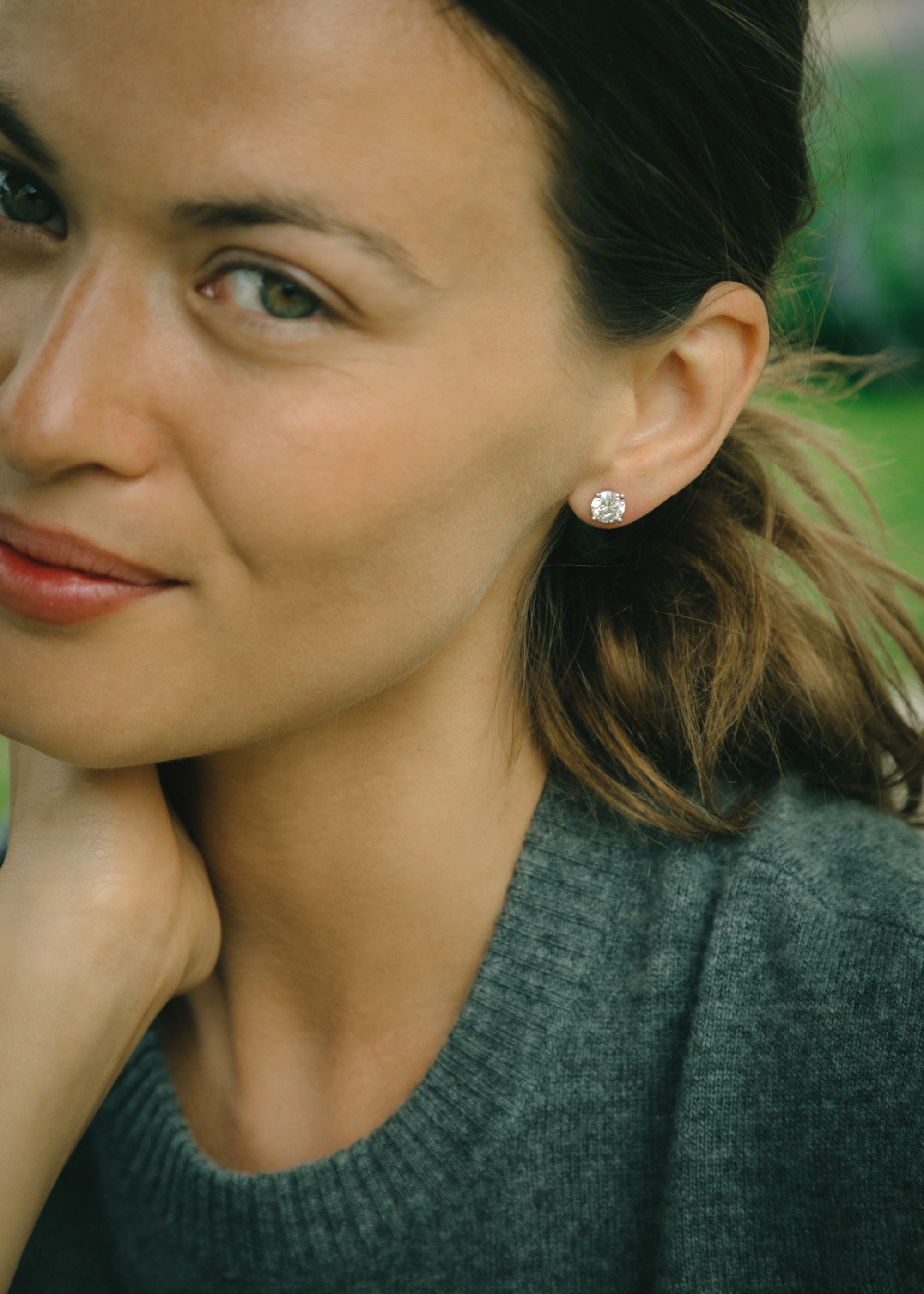 Solitaire ørestikker i 14 kt. med i alt 1,00 ct. diamanter