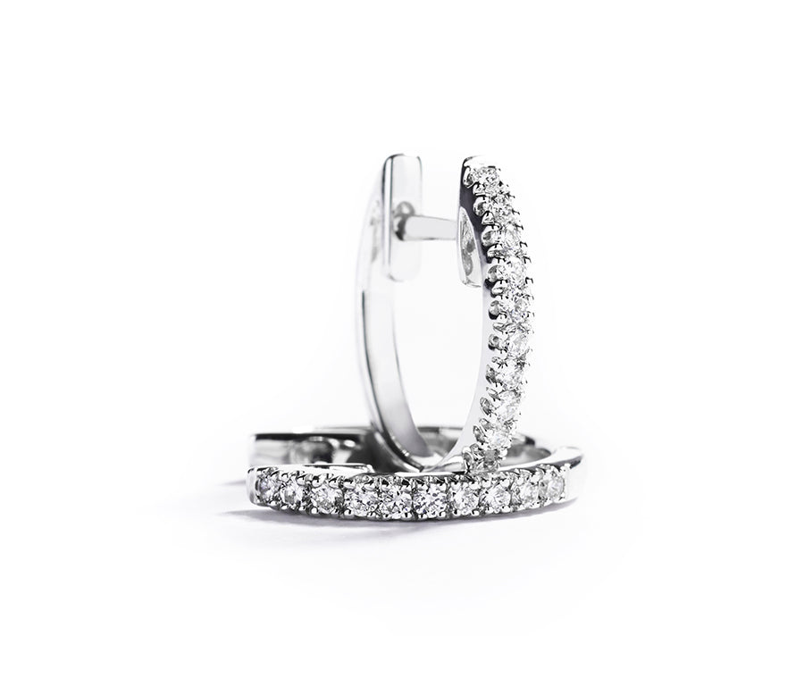 Creoler i hvidguld med 0,20 ct. diamanter