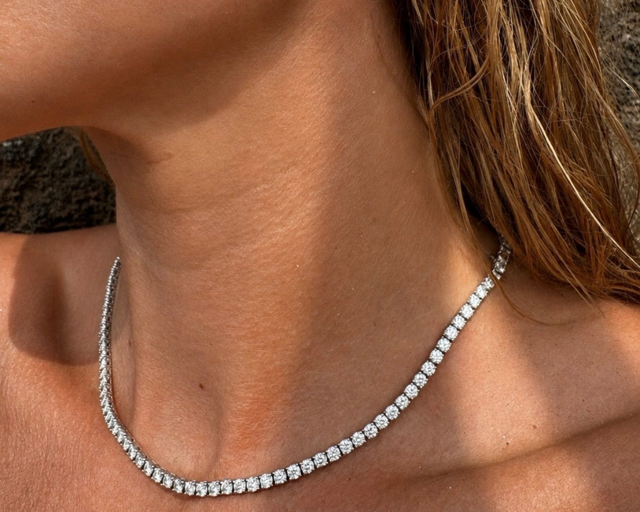 Diamantcollier med 14,50 ct. brillanter og 0,04 ct. Argyle Pink diamant