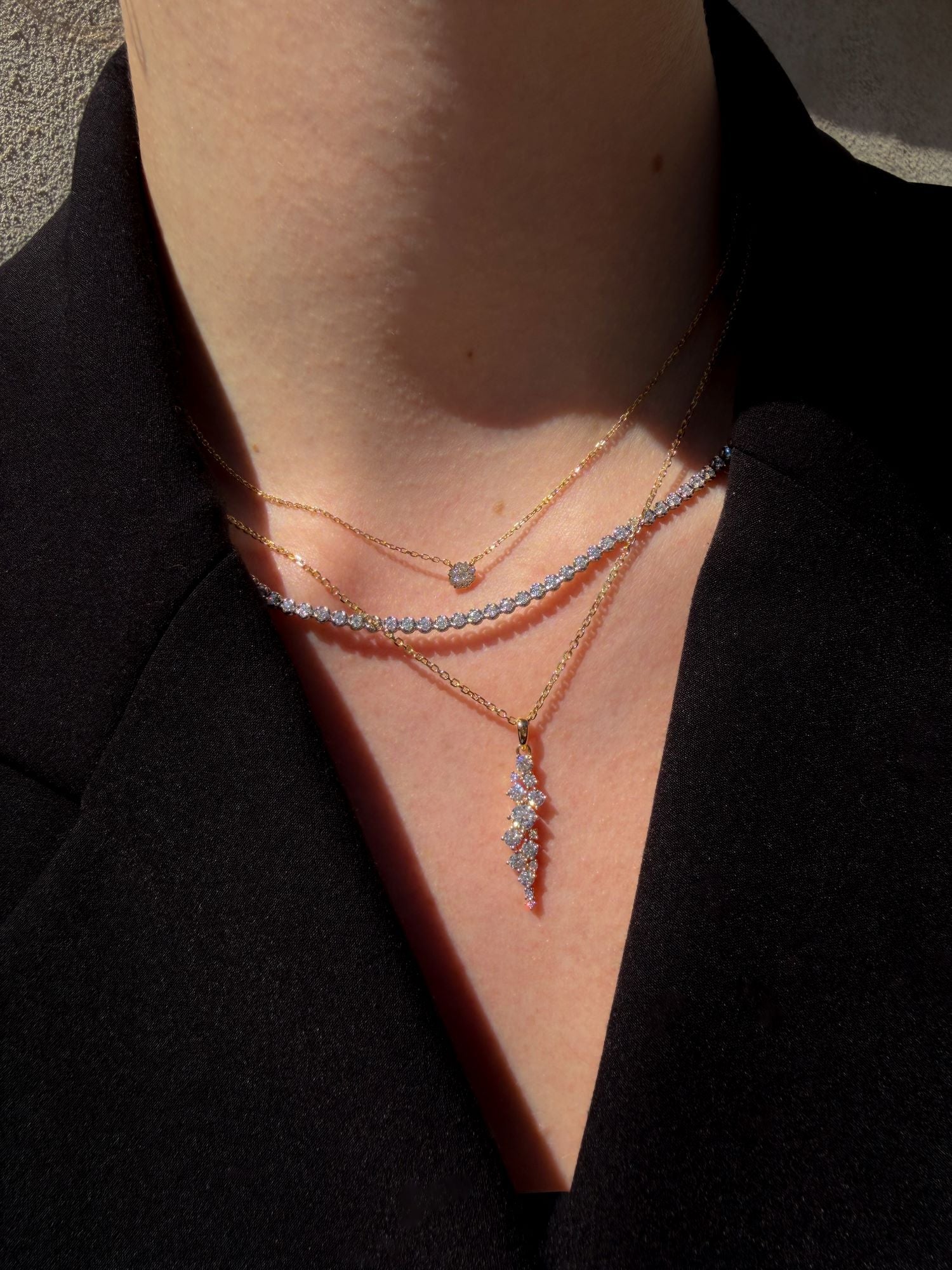 Halskæde i 18 kt. hvidguld med 0,90 ct. diamanter og brillanter