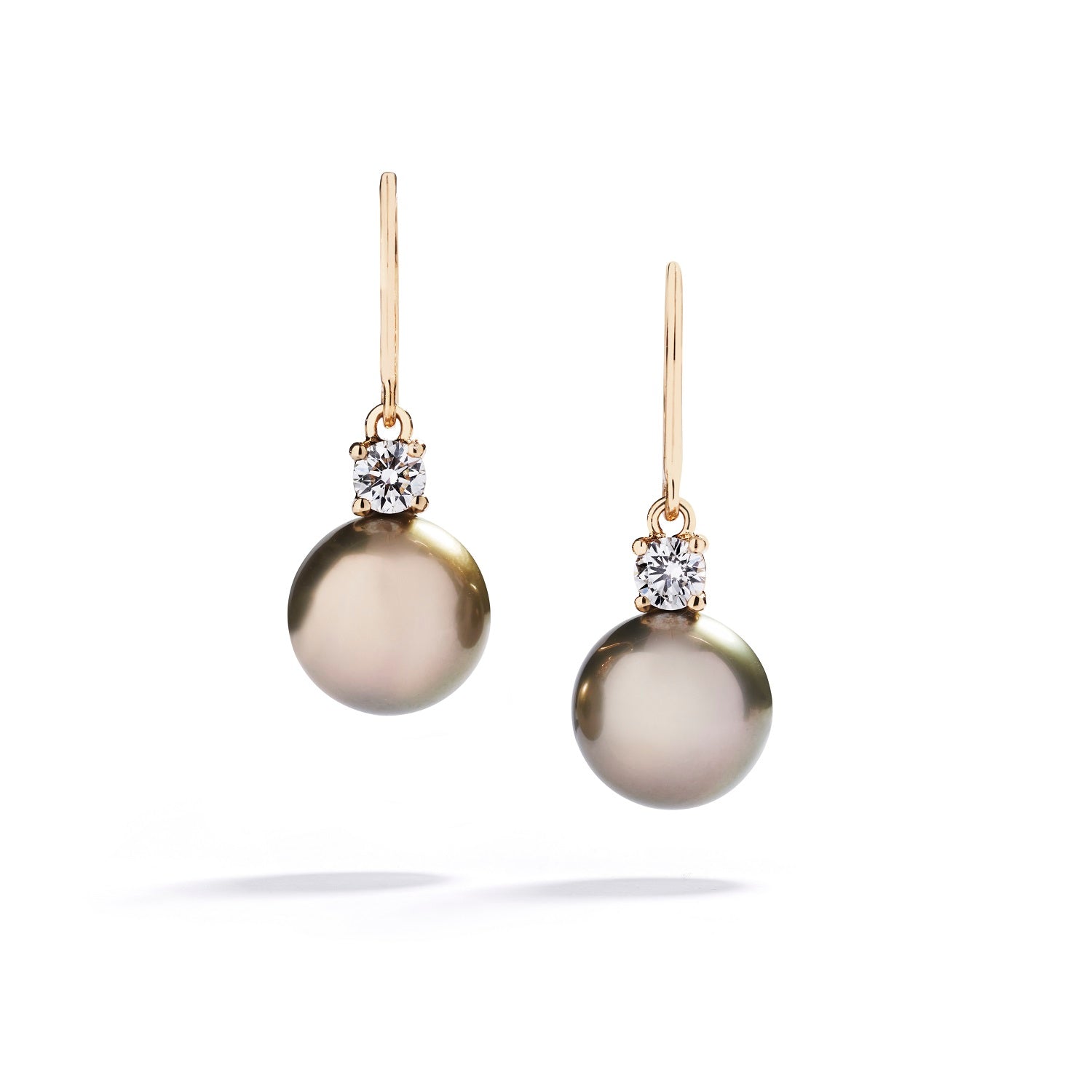 Øreringe i 18 kt. gulguld med Tahiti kulturperler og 0,24 ct. brillanter