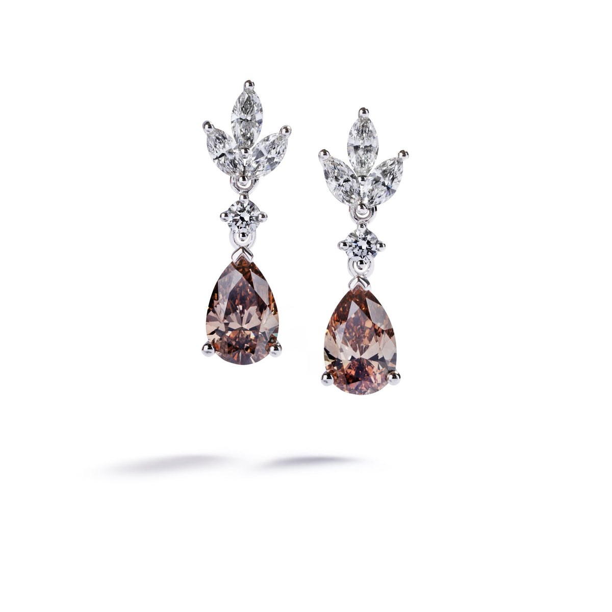Ørestikker med 1,48 ct. champagnefarvede diamanter