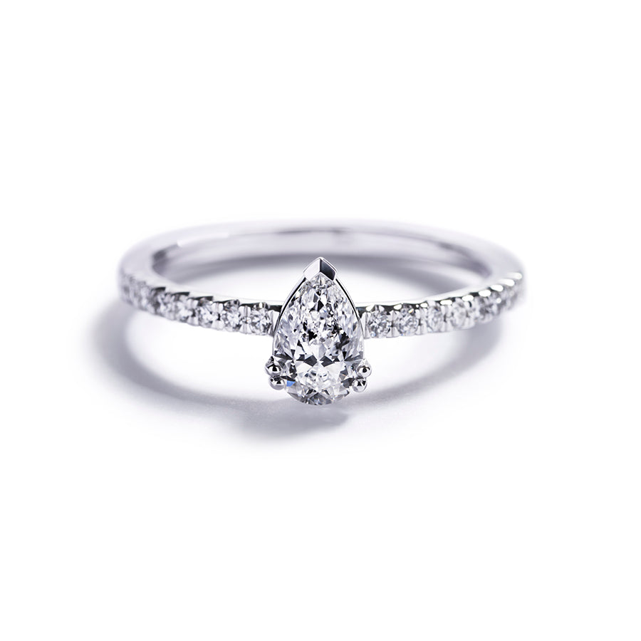 Fancy Love solitairering med 0,30 ct. dråbesleben diamant