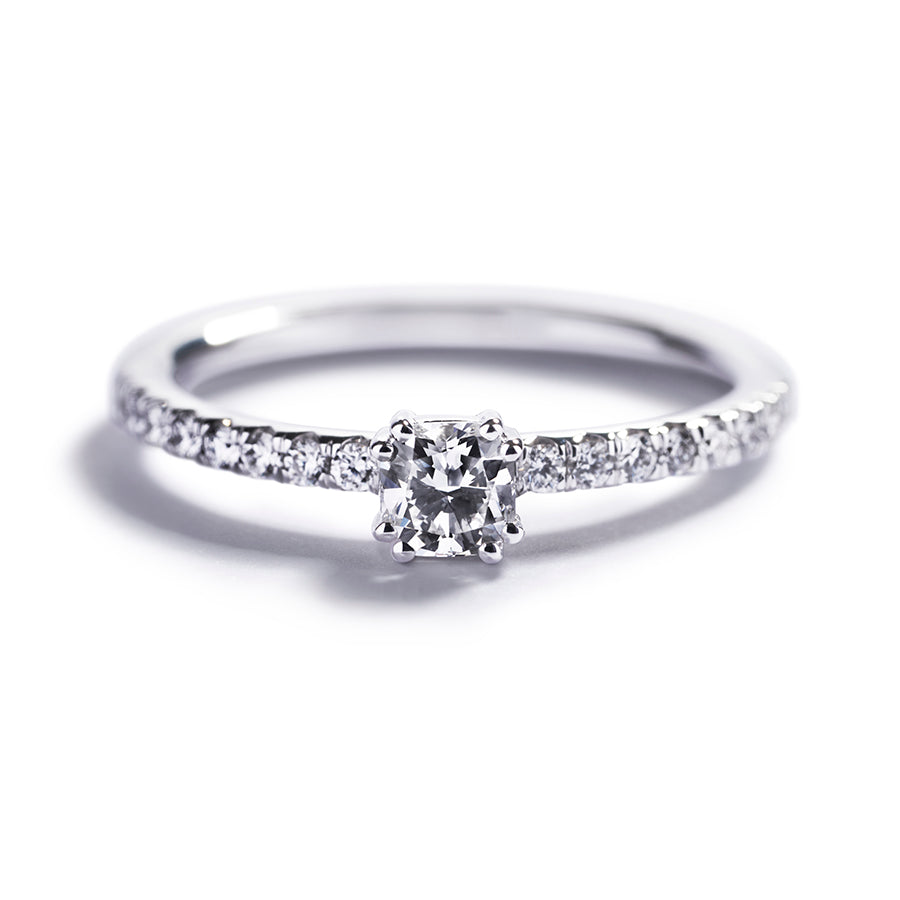 Fancy Love solitairering med 0,50 ct. cushion-cut diamant