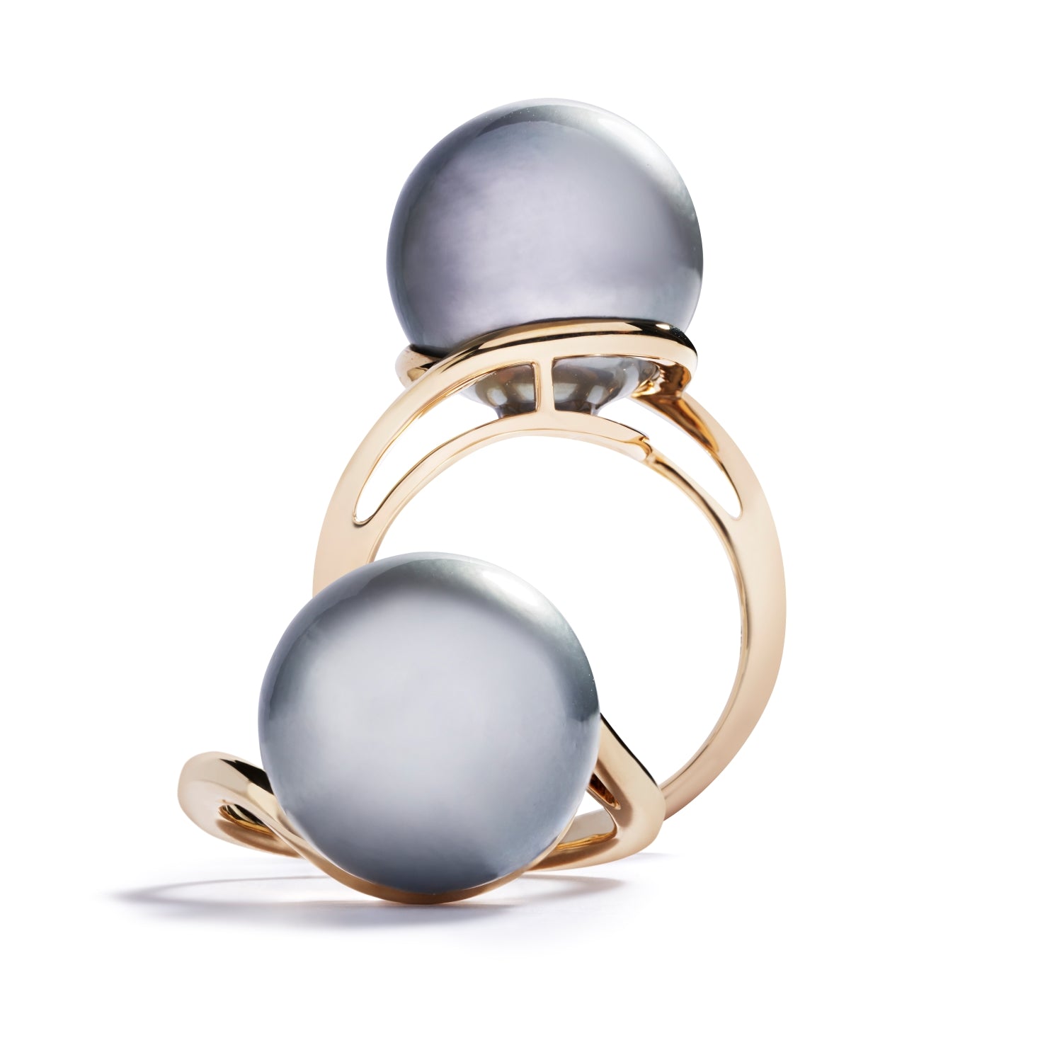 Ring i 18 kt. gulguld med Tahiti kulturperle 14-15 mm.