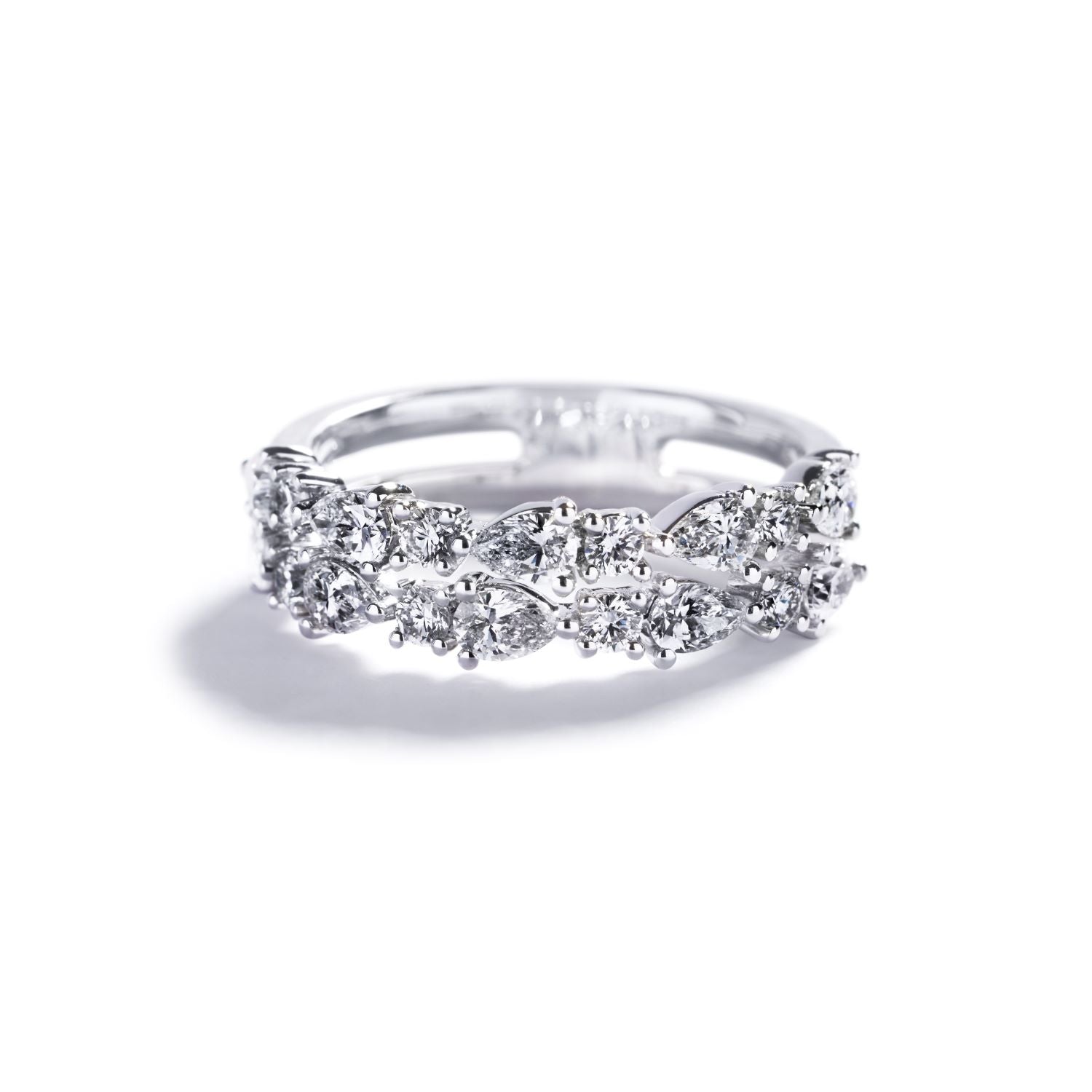 Ring i 18 kt. hvidguld med 1,35 ct. diamanter