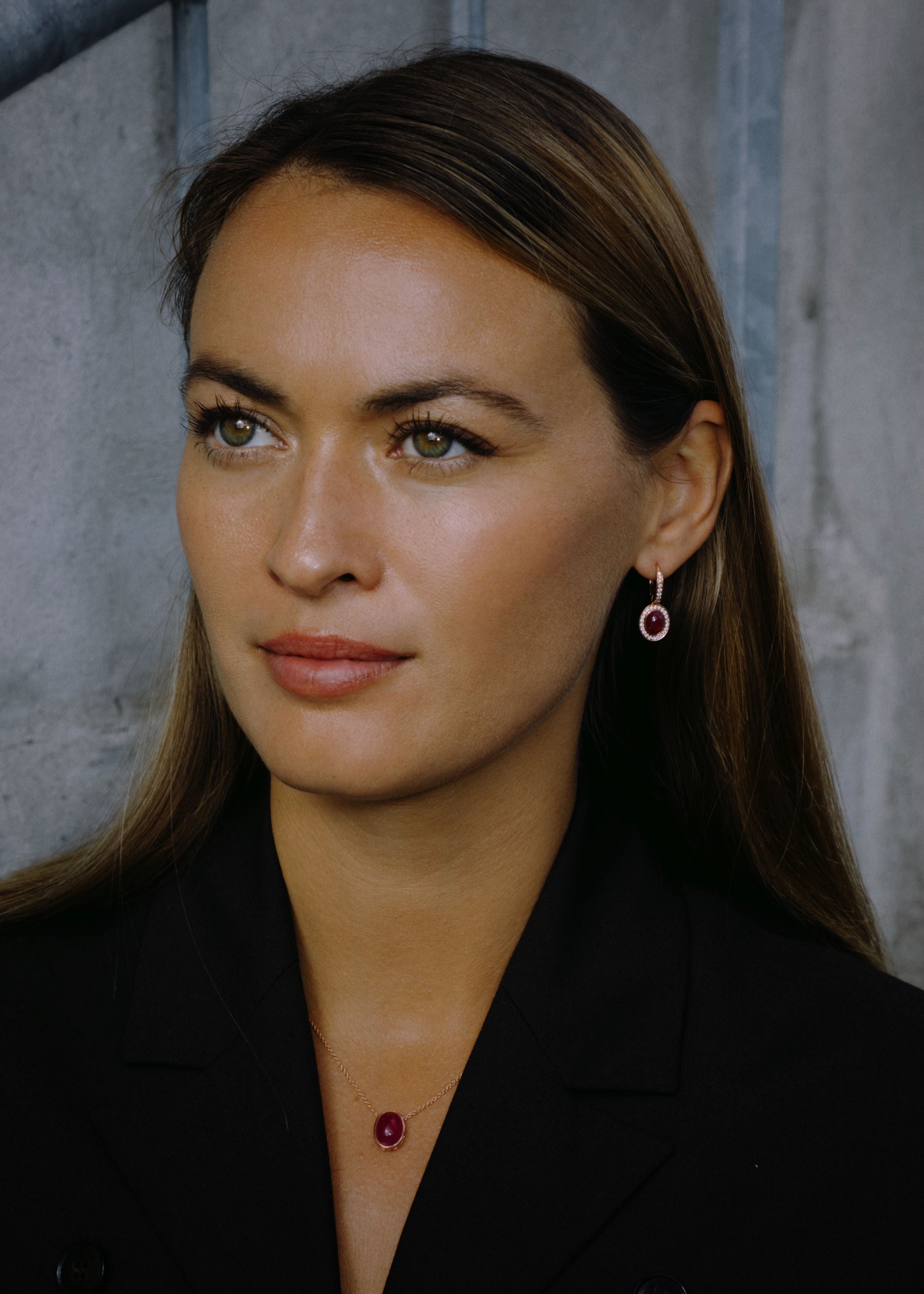Rubin- og diamantørehængere med i alt 3,55 ct. Grønlandske Rubiner og 0,44 ct. brillanter