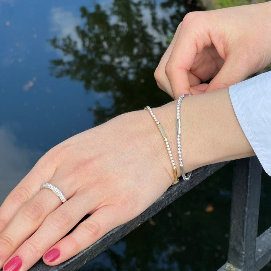 Tennisarmbånd i 18 kt. gulguld med 1,31 ct. brillanter