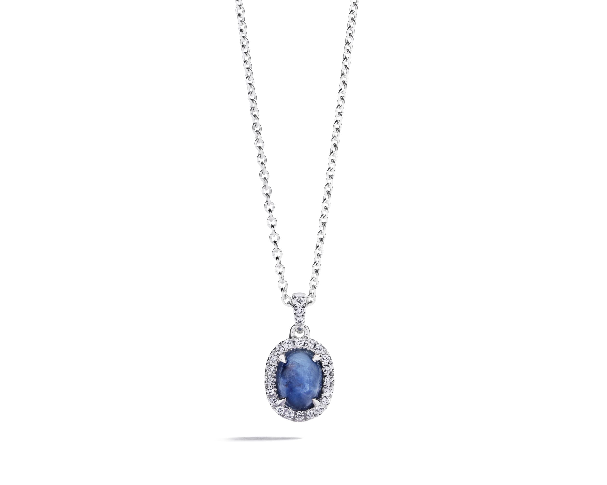 Safir- og diamantroset vedhæng med 0,79 ct. Grønlandsk Blå Safir