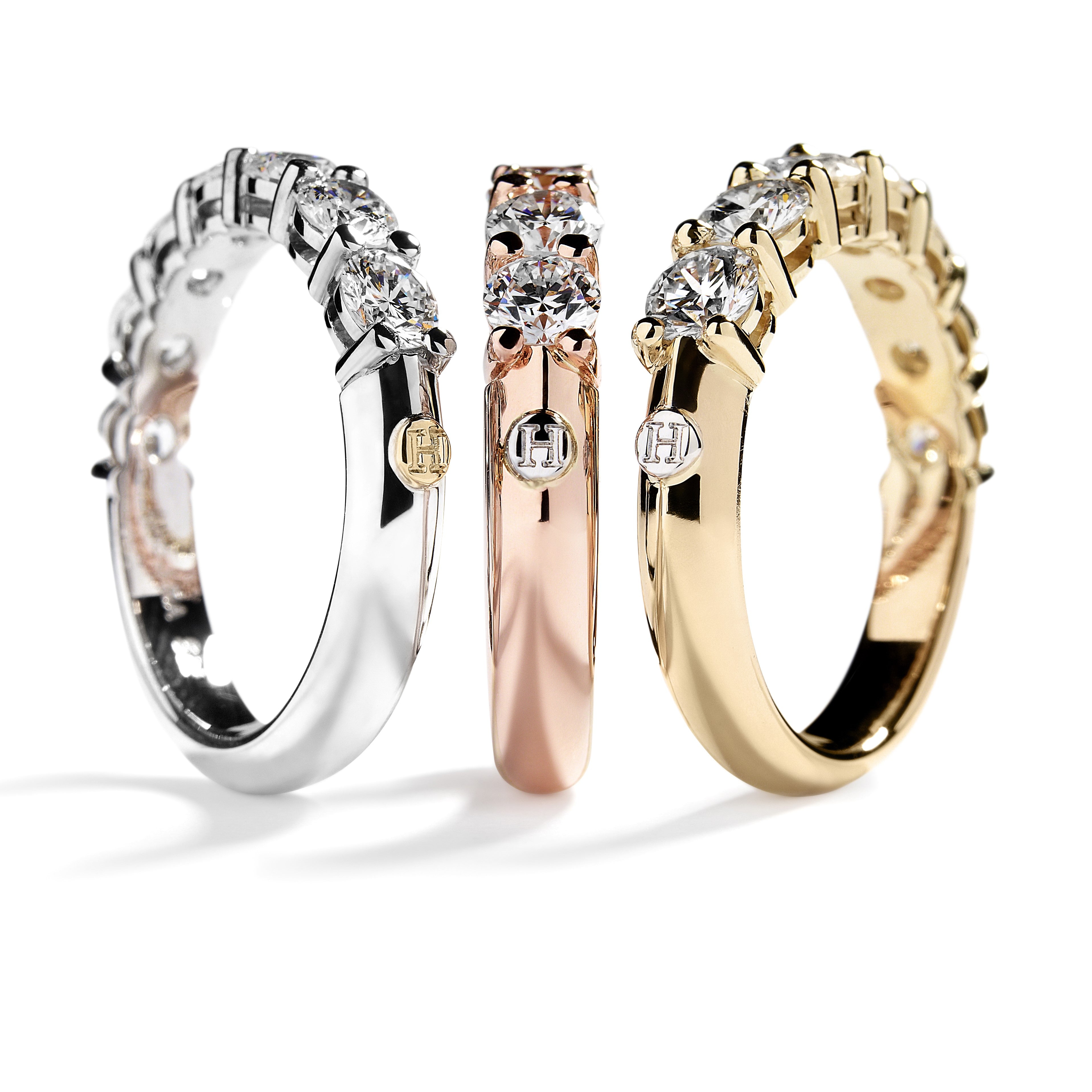 Signatur rækkering med 7 brillanter