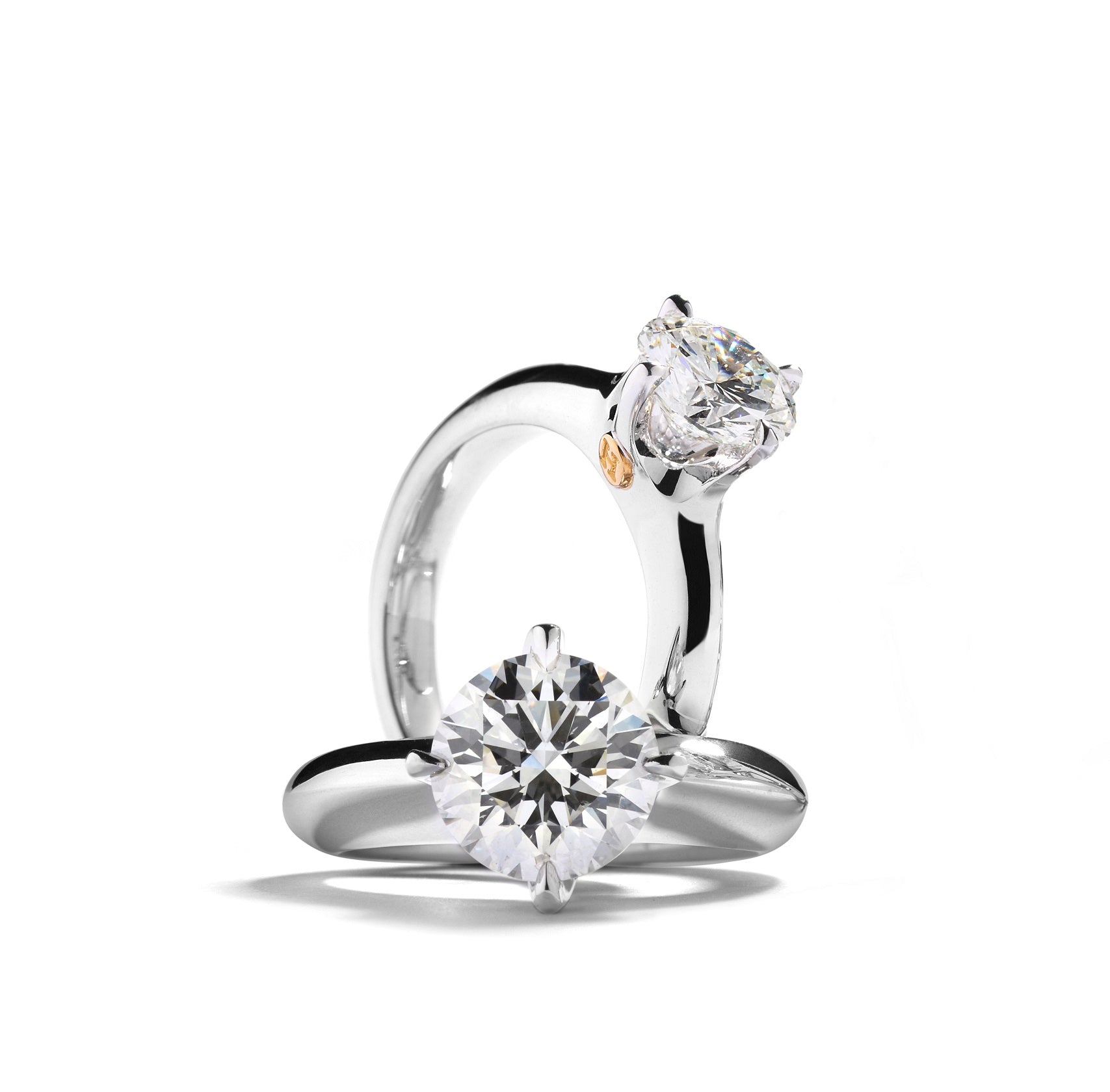 Hartmannn's Signatur solitairering i 18 kt. hvidguld
prydet med 2,71 ct. Top Wesselton(G)/VS2 brillant.