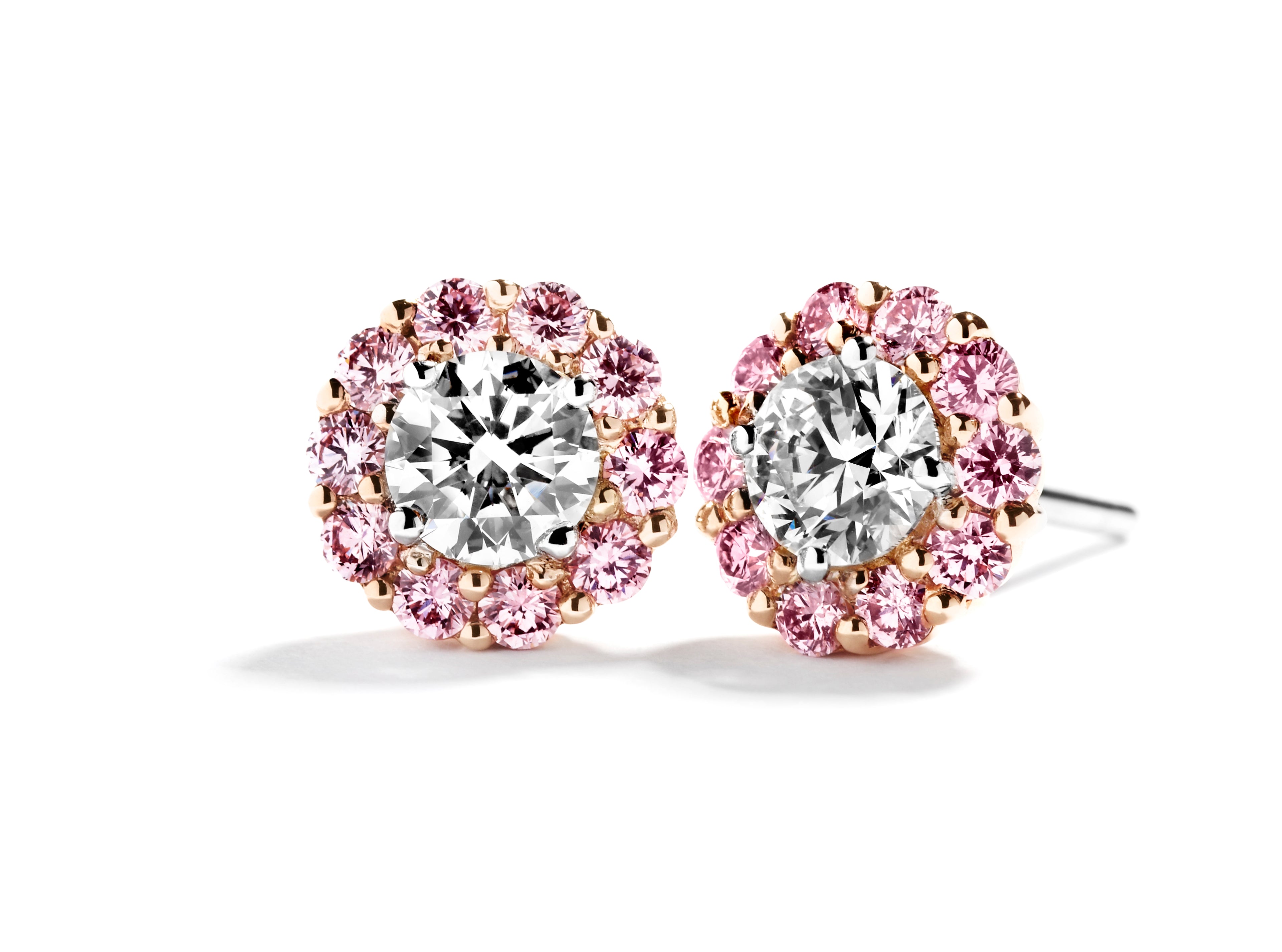 Roset ørestikker med i alt 1,00 ct. brillanter samt 0,50 ct. Argyle Pink diamanter
