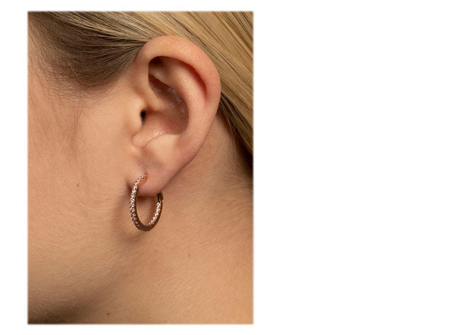 Copenhagen Classic creoler med i alt 0,60 ct. Argyle Pink diamanter