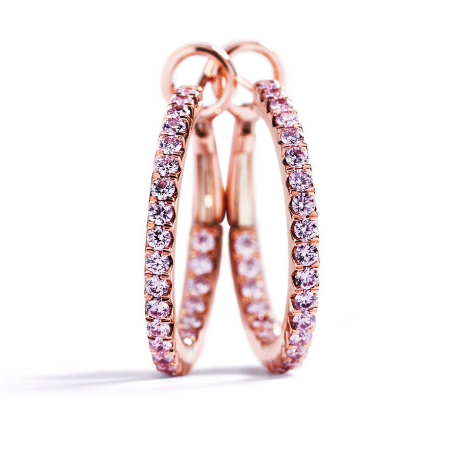Copenhagen Classic creoler med i alt 0,60 ct. Argyle Pink diamanter