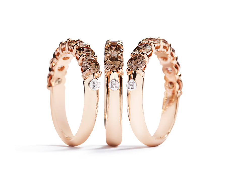 Signatur rækkering med 7 Champagne brillanter