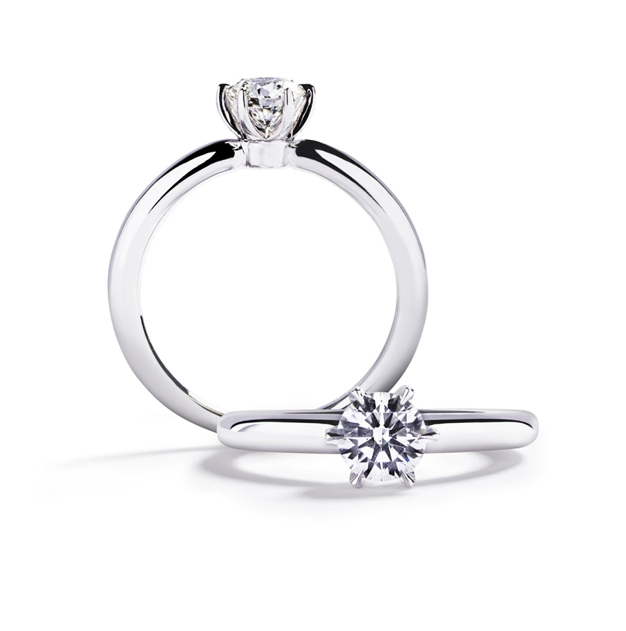 ”Copenhagen Star” solitairering i 18 kt. hvidguld prydet med 0,71 ct. Top Wesselton(G)/VS2 brillant.  GIA certifikat inkluderet.
