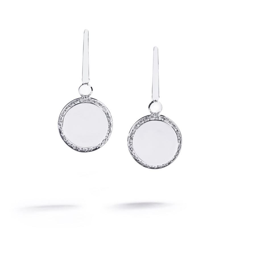 "Memory" ørehænger i 18 kt. hvidguld prydet med 52 Top Wesselton/VVS-VS brillanter, i alt 0,37 ct. 