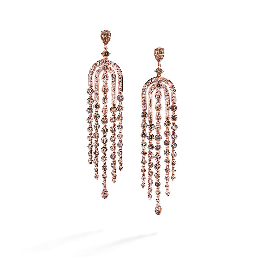 Diamantchandeliers med i alt 8,38 ct. Champagne diamanter