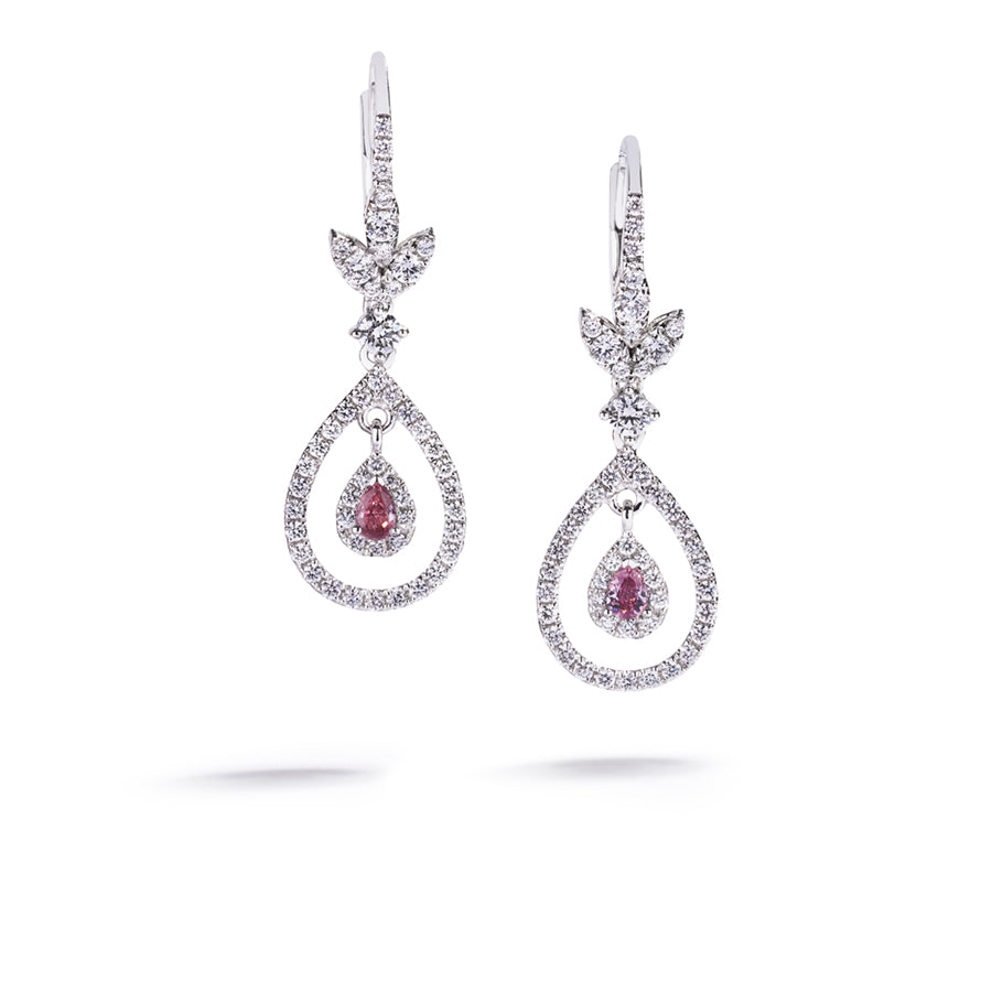 Diamantøreringe med i alt 0,15 ct. Argyle Pink diamanter og 0,80 ct. brillanter
