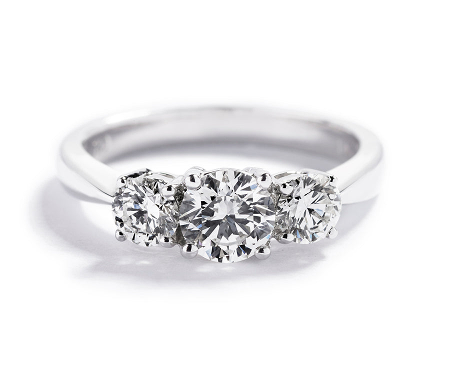 3-stens diamantring med 0,50 ct. brillant