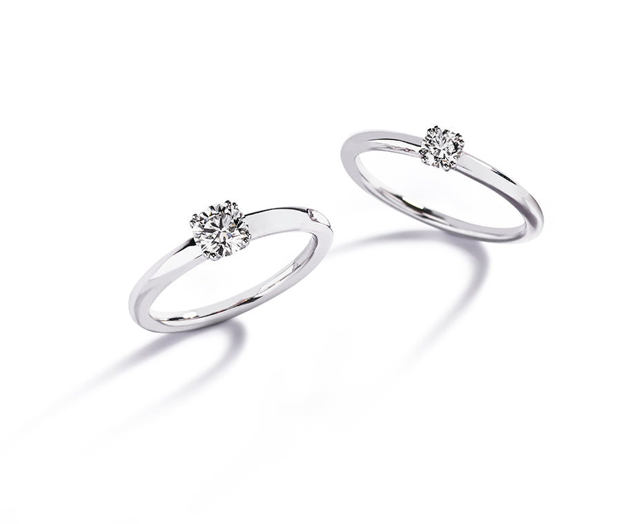 2 solitaireringe i 18 karat hvidguld med brillanter