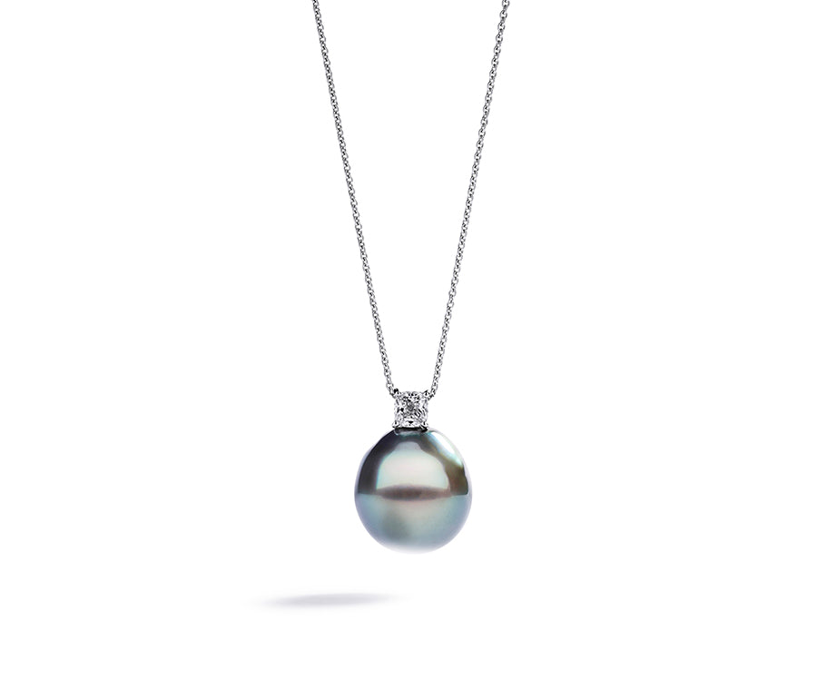 Vedhæng med Tahiti kulturperle og 0,50 ct. cushion-cut diamant