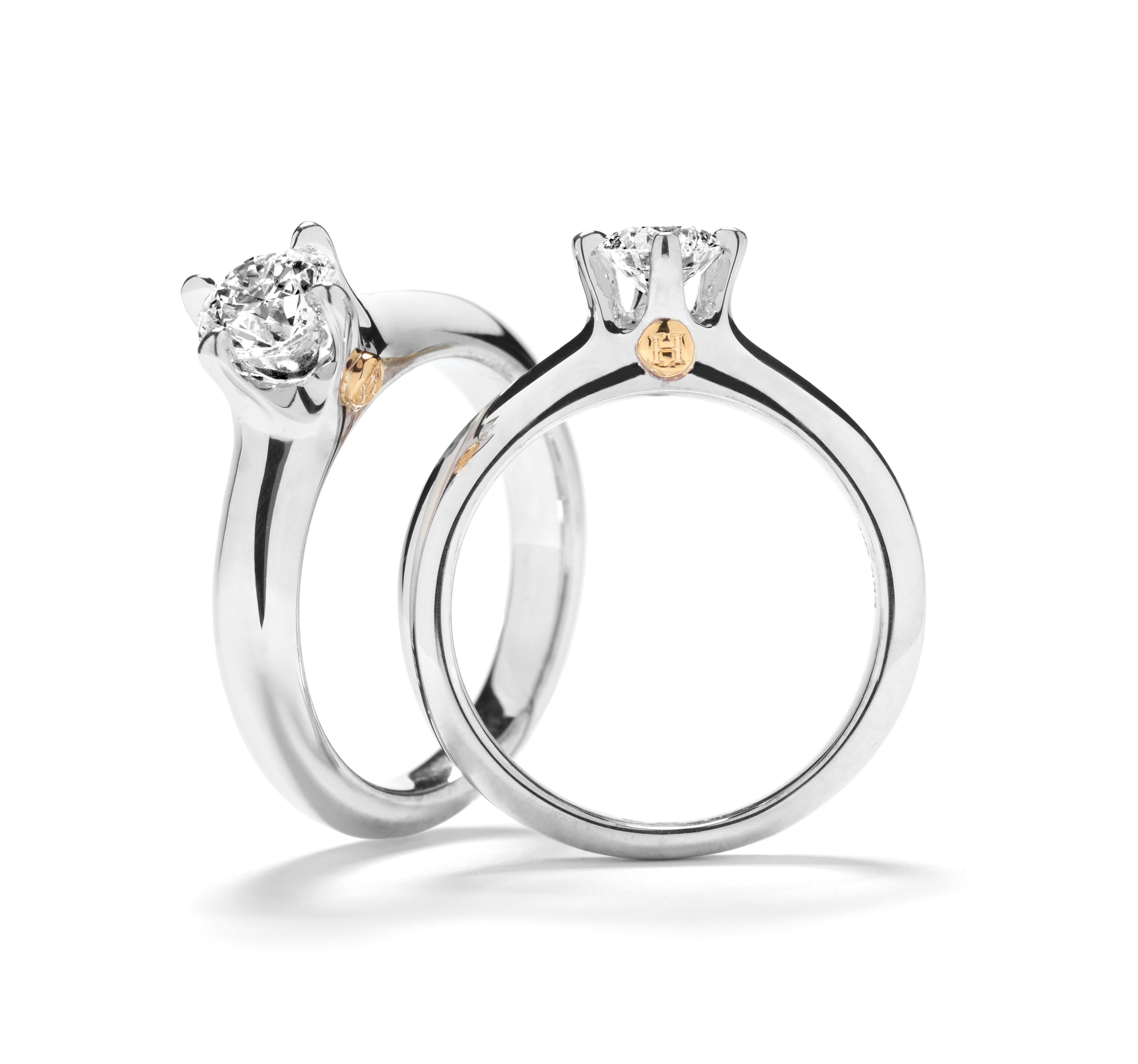 Solitairering i hvidguld med brillant